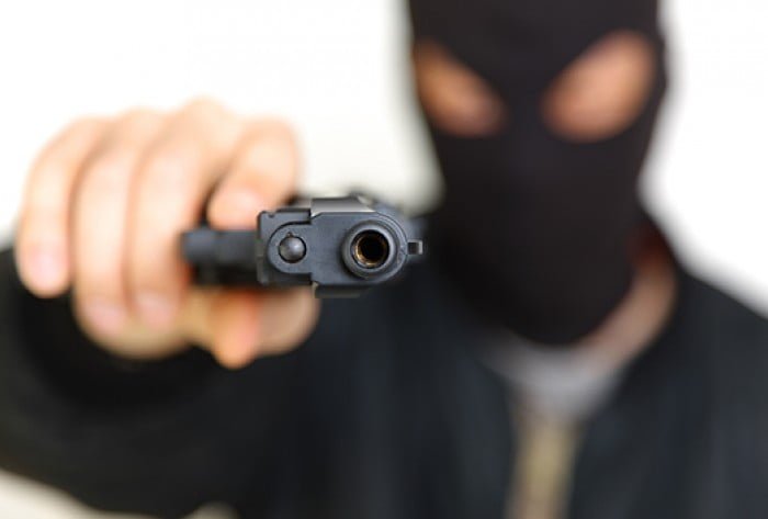 Mulher tem arma colocada na cabeça durante assalto em Piracicaba