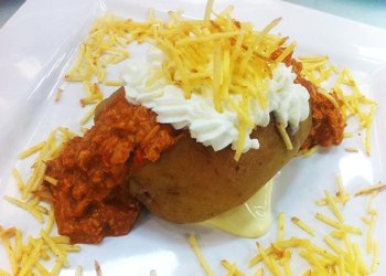 Receita de batata assada fácil e rápida, aprenda