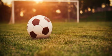 Crianças pedindo comida motiva criação de jogo beneficente em Piracicaba