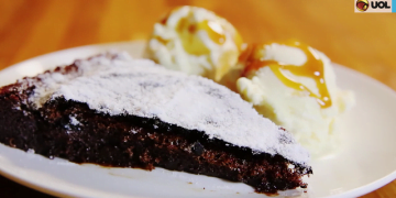 Com apenas cinco ingredientes, aprenda a fazer bolo de Nutella