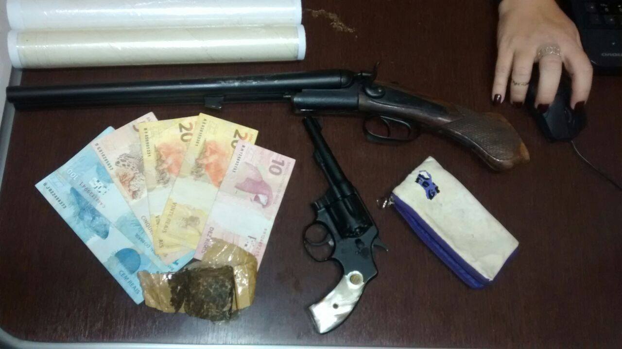 Maconha e duas armas são apreendidas na periferia de Piracicaba