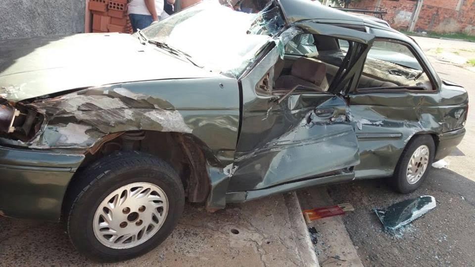 Bêbado joga caminhão em cima de cinco pessoas e vai preso em Piracicaba