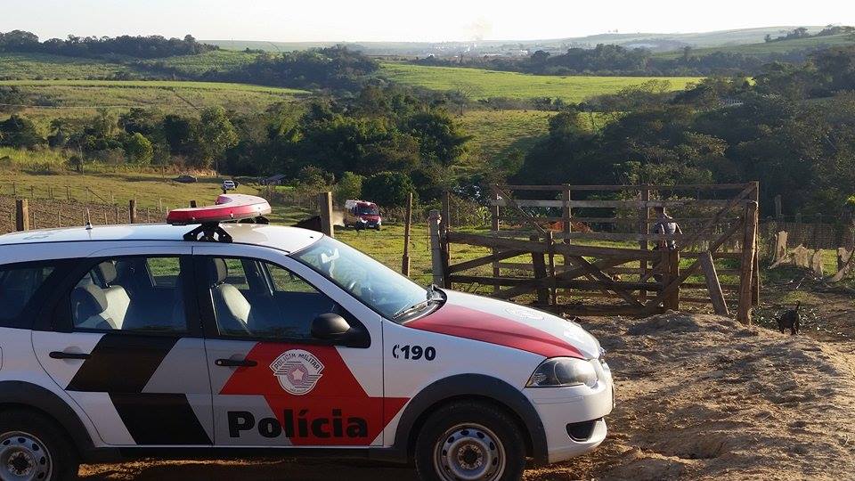 Tentando salvar a irmã, adolescente morre afogado em sítio