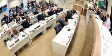 Vereadores de Piracicaba aprovam Plano Municipal de Educação com 16 metas até 2024