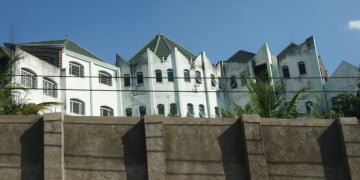 Conheça em detalhes e por dentro o castelo do José Rico