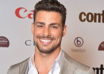 Para delírio geral, Cauã Reymond revela estar solteiro