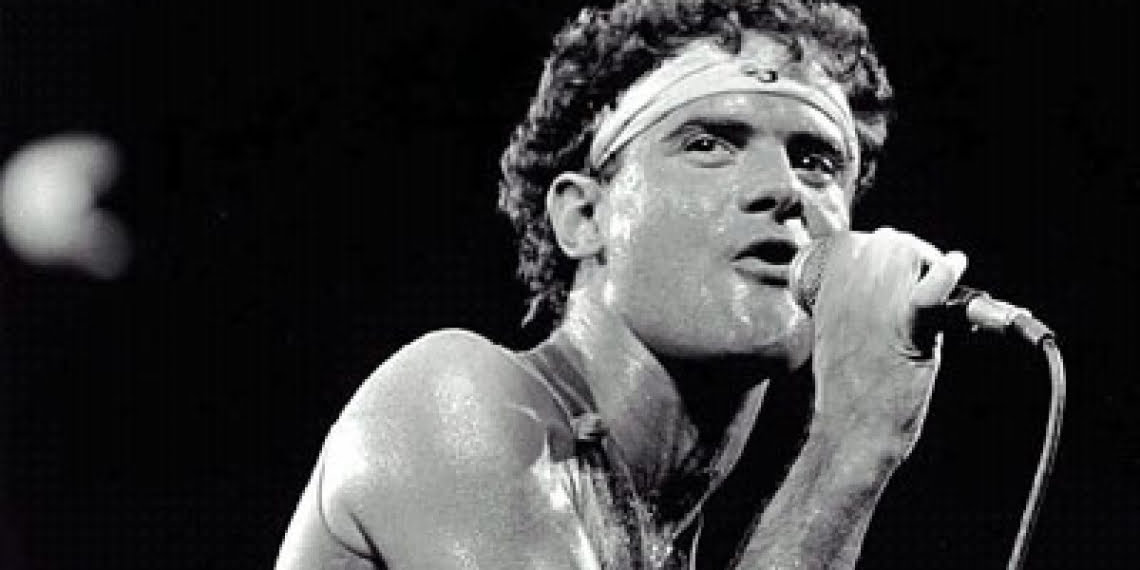 Mesmo depois de mortos, artistas continuam ‘faturando’ milhões