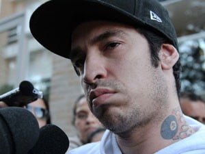 Urgente: Cantor Champignon da banda Charlie Brown Jr é encontrado morto em São Paulo