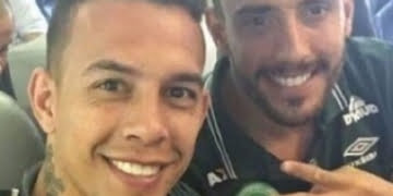 Três jogadores da Chapecoense sobrevivem a acidente