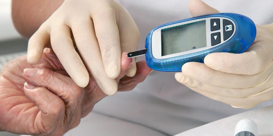 Saúde inicia entrega de novos glicosímetros