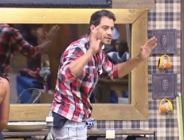 “A FAZENDA”: Diego Cristo chama DH de “drogadinho”; Assessoria do cantor estuda processo