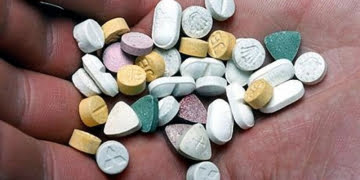 Criança consome droga dentro de escola; ele teria sido obrigado