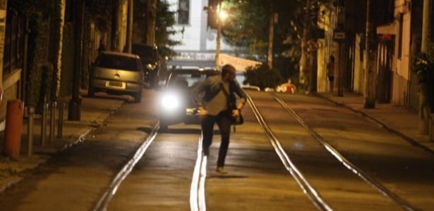 “IMPÉRIO”: Fernando tenta atropelar Vicente