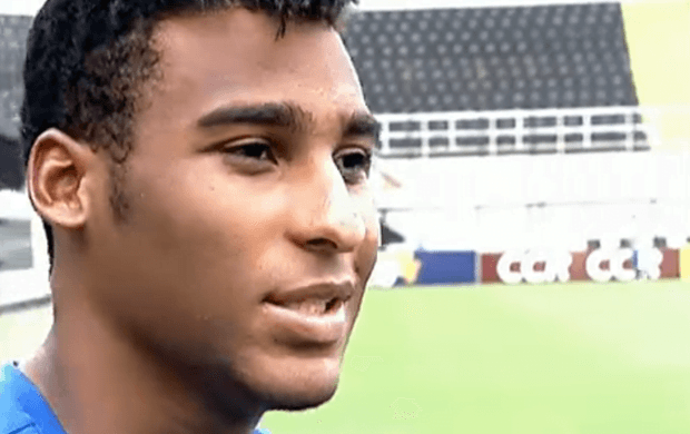 Filho de Pelé diz não ter regalias e revela bronca do pai