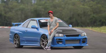 Fiuk bate carro em São Paulo