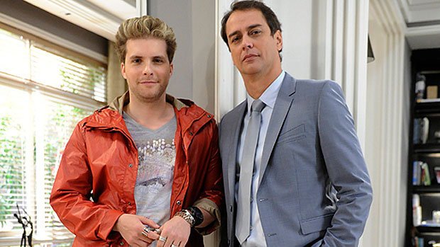 Ator de “Amor à vida” acredita que os brasileiros não estão preparados para ver beijo gay em novela