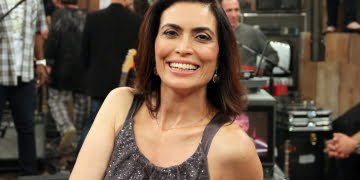 Jornalista da Globo ri de notícia de morte e revolta internautas