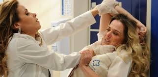 “Amor à vida”: Glauce vai matar enfermeira dentro do hospital