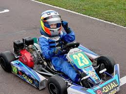 Menino de 10 é promessa de conquista de títulos para o Brasil no kart