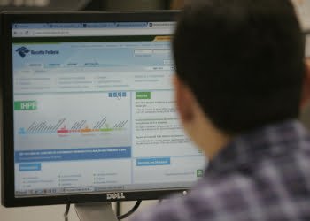 Receita paga hoje o quinto lote de restituições do Imposto de Renda