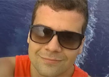 Jovem de 23 anos atropela cachorro, capota carro e morre