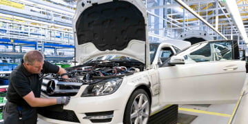 Mercedes-Benz encerra inscrições para programa de Trainee no Domingo (7)