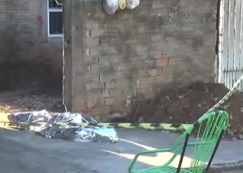 Para defender a mãe e a avó, adolescente mata o pai