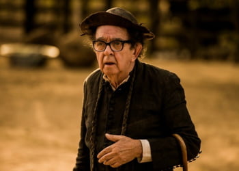 Ator que faz padre em “Velho Chico” tem AVC em gravação