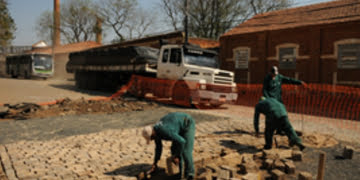 Prefeitura prossegue com melhoria no pavimento do Monte Alegre