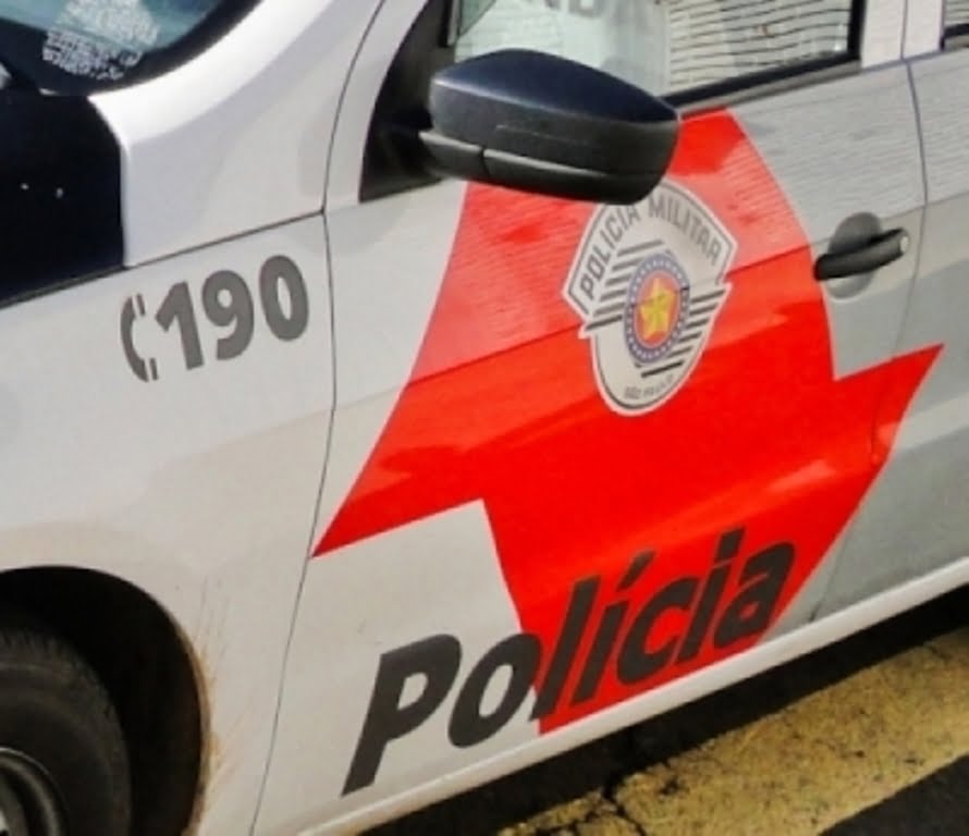 Três são apreendidos em Santa Terezinha com um Monza roubado