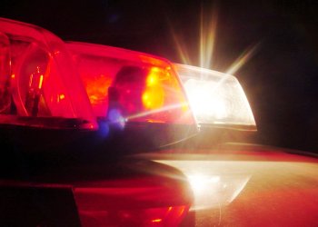 Homem tem pernas baleadas por não ter dinheiro em assalto