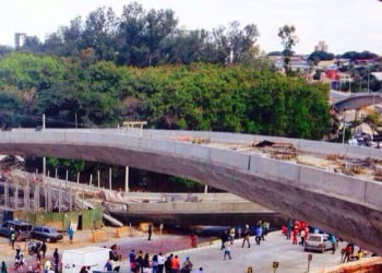 Queda de viaduto em Belo Horizonte deixa ao menos duas pessoas mortas