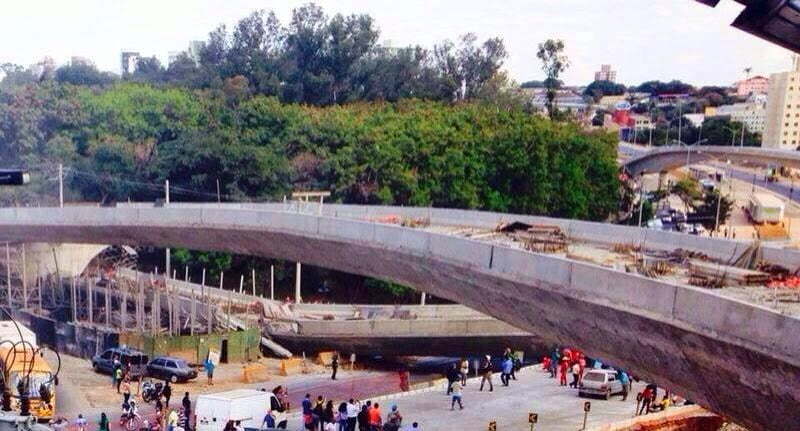 Queda de viaduto em Belo Horizonte deixa ao menos duas pessoas mortas