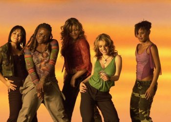 Em versões brasileiras, músicas repetem sucesso mundial