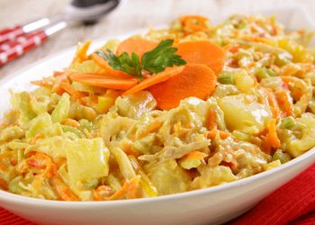 Edu Guedes ensina receita de salpicão de frango