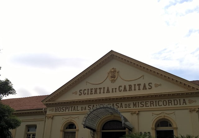 Mulher de 64 anos recebe descarga elétrica na Festa das Nações de Piracicaba