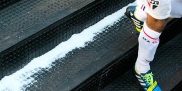 Sal grosso é a salvação? Torcedor do SPFC usa superstição para tirar time do buraco