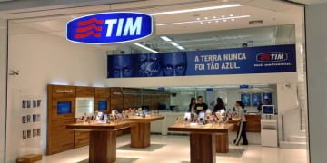 TIM contrata profissionais para nova loja do Shopping