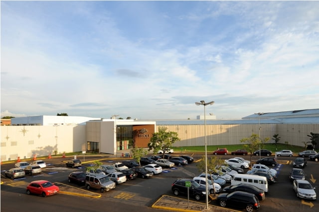 Tivoli Shopping, em SBO, anuncia vaga de emprego