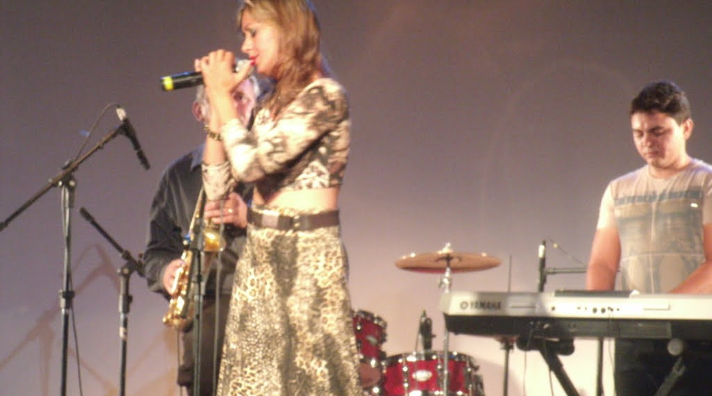 Tributo Cigano a Elis Regina é realizado por cantora da Paraíba