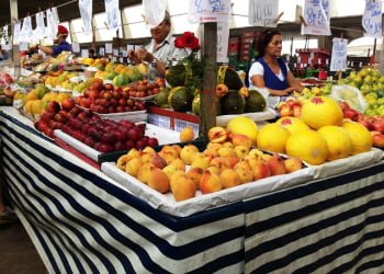 Preços nos varejões municipais é 27% menor que no comércio varejista