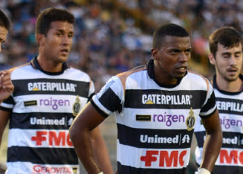 Jogadores batalharam atÃ© o fim, mas o gol nÃ£o saiu - Foto: DivulgaÃ§Ã£o